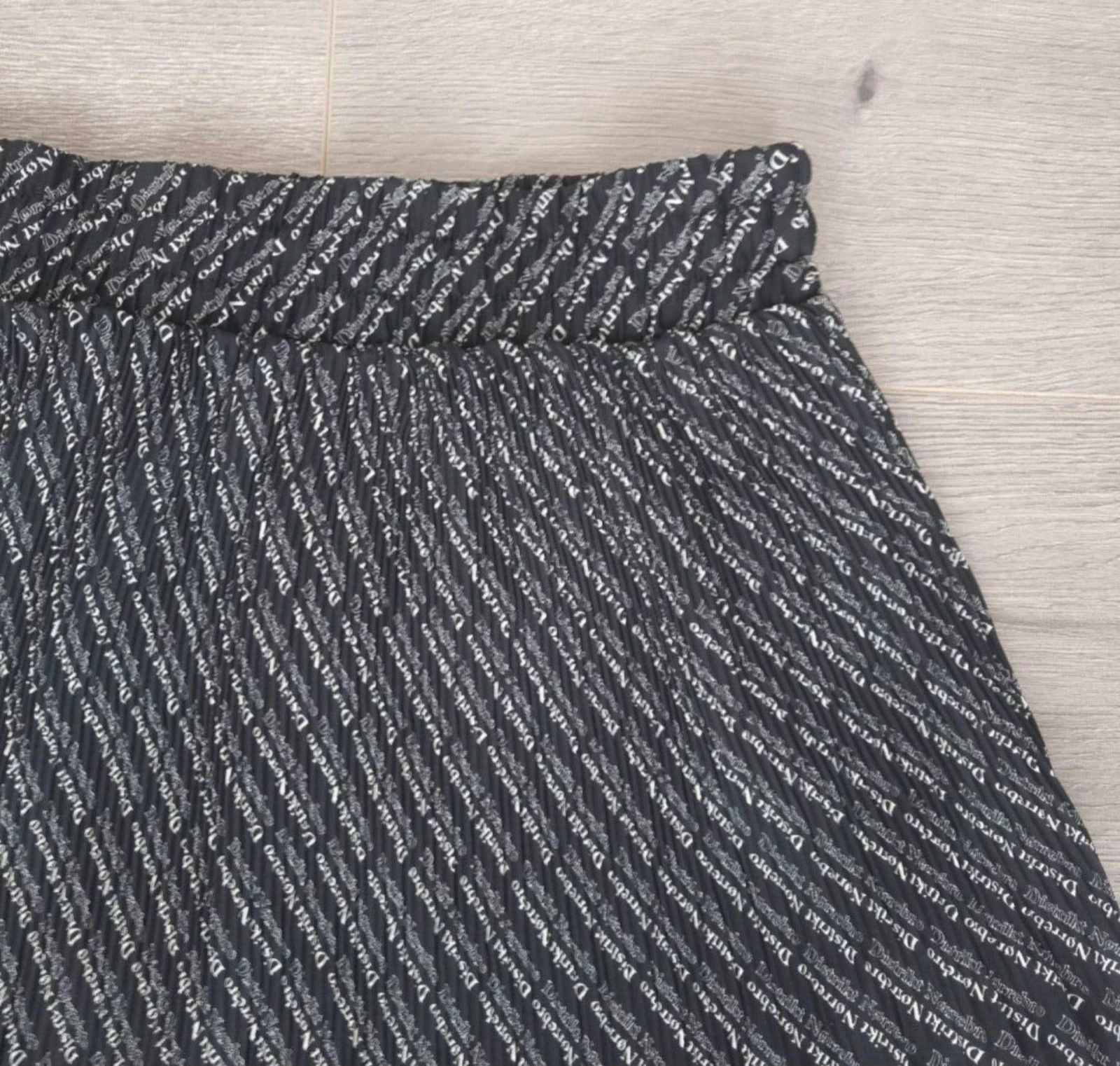 Distrikt Nørrebro Jupe Plisset avec Impression de Marque - Taille M – photo 5